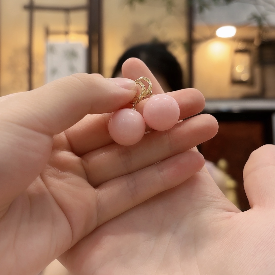 18K金镶嵌蛋白石珠宝奇石耳饰