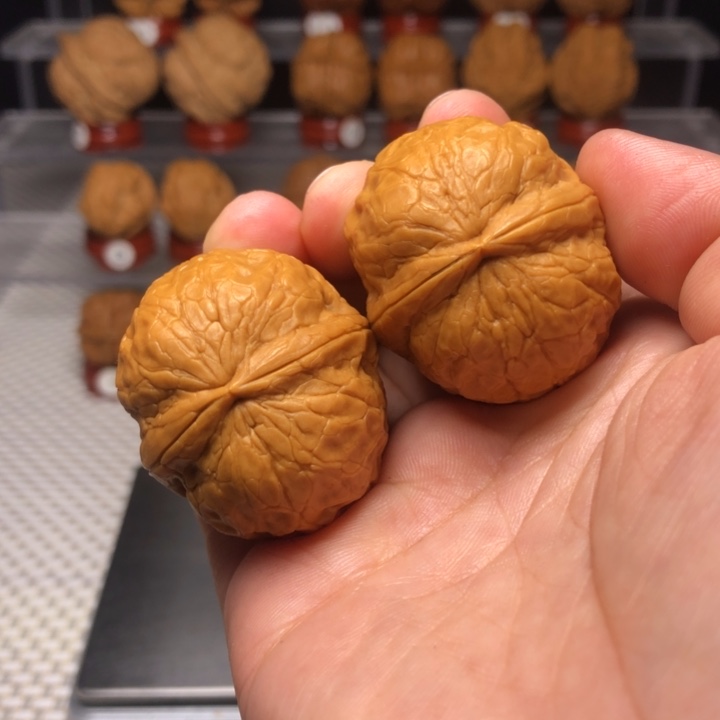 文玩核桃把件27粗筋瓷娃娃