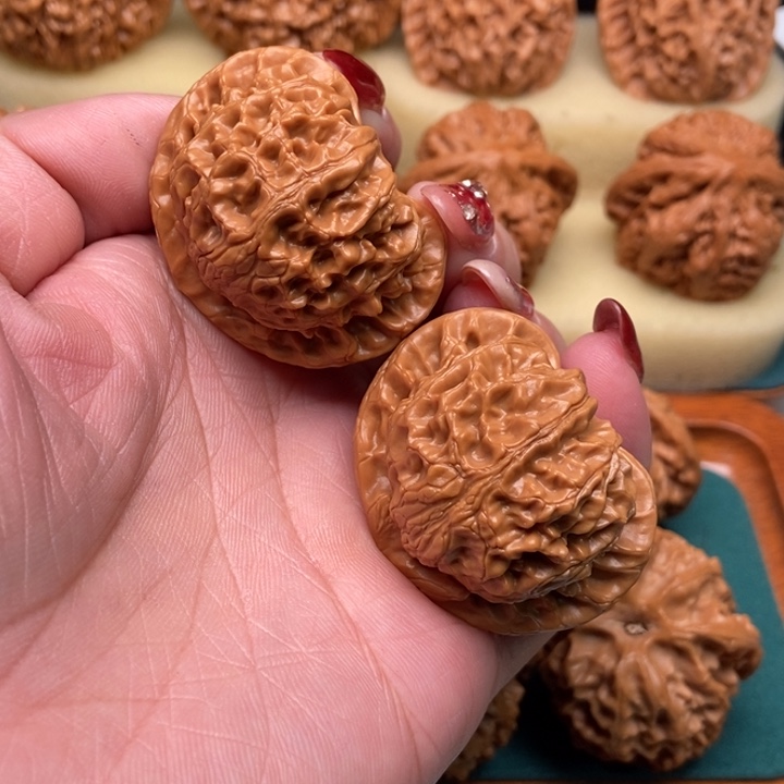 吊坠桃核宫灯42尺已打底