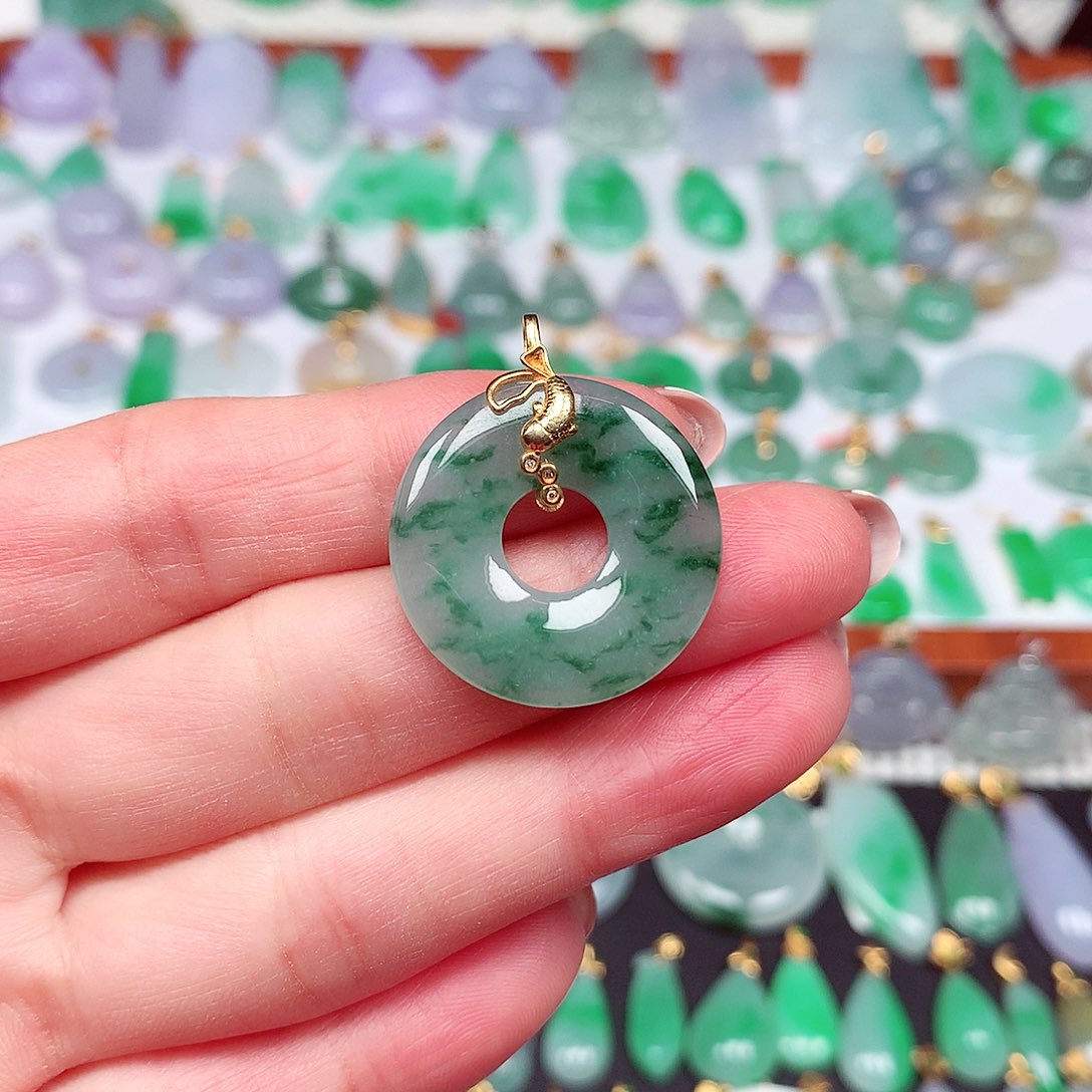 翡翠颈饰18K金镶嵌天然翡翠A货