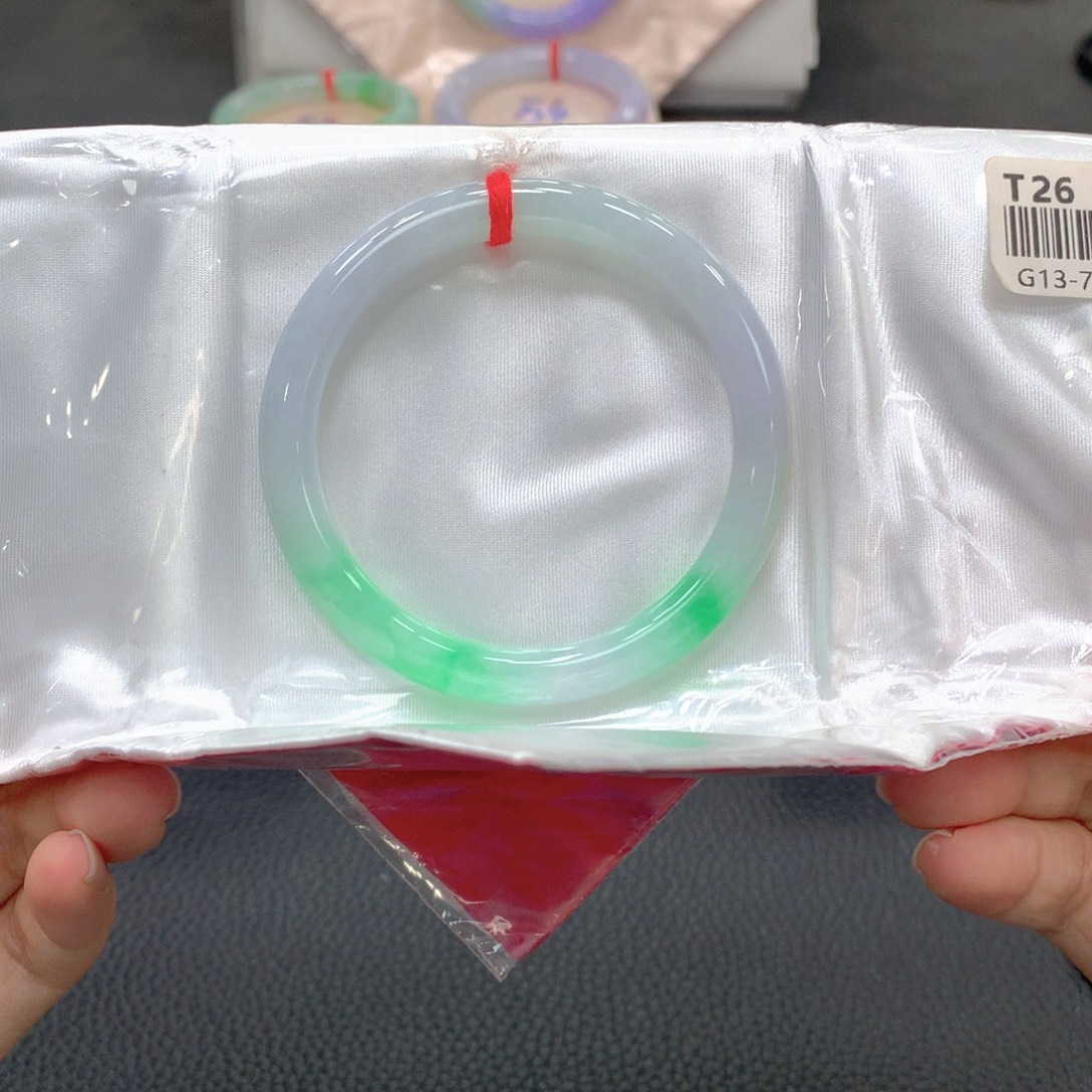 翡翠未镶嵌手镯4号