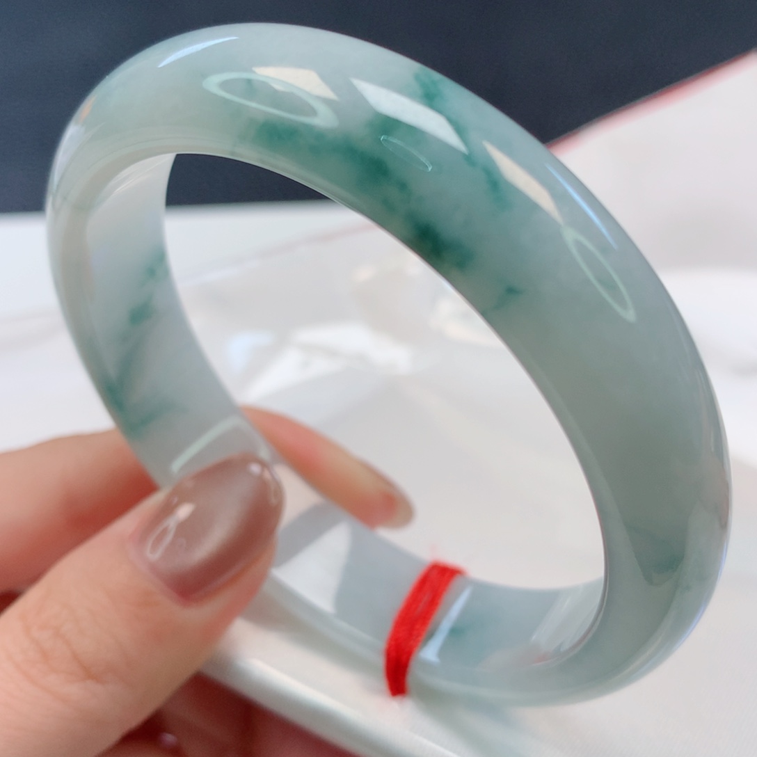 【闪购商品】翡翠手镯未镶嵌57圈