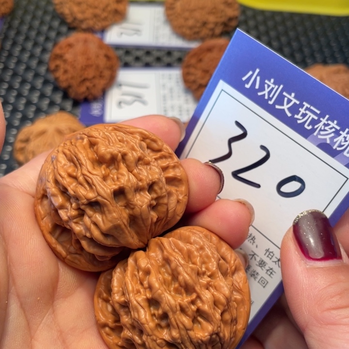 桃核把件43虎头320。。。。。