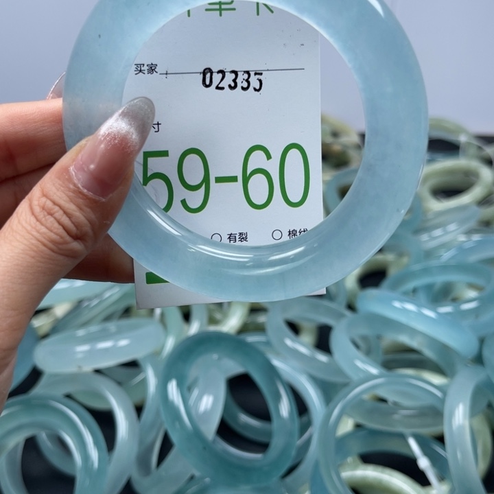 石英质玉未镶嵌手镯