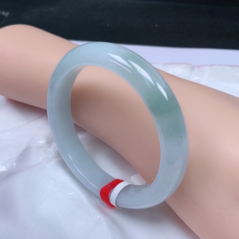 【闪购商品】翡翠手镯未镶嵌小*，