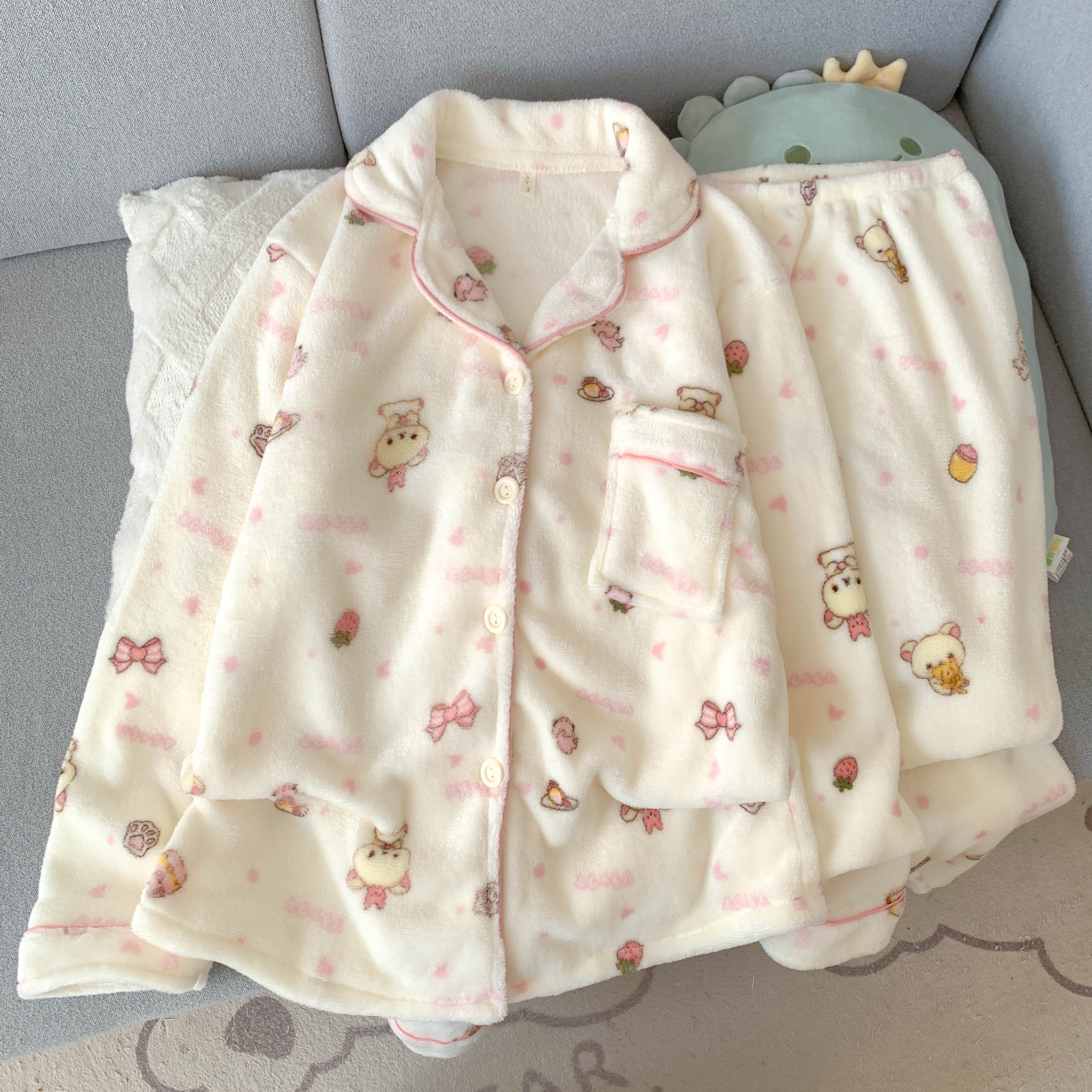 冬季新款睡衣女加绒加厚保暖法兰绒显瘦学生宿舍可爱套装家居服