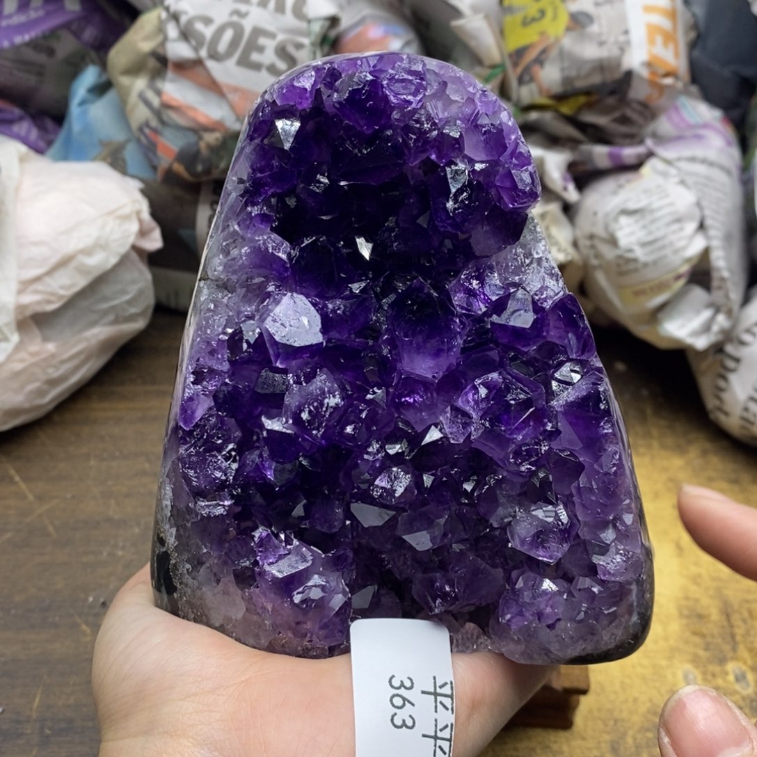 紫晶乌拉圭未镶嵌