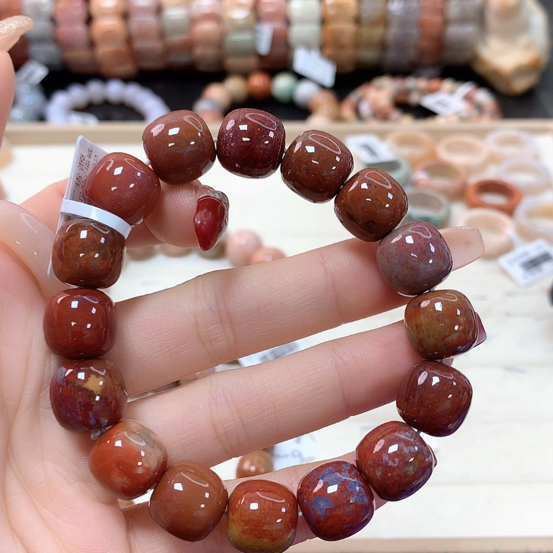 硅化珊瑚（珊瑚玉）手链未镶嵌帽**姐012