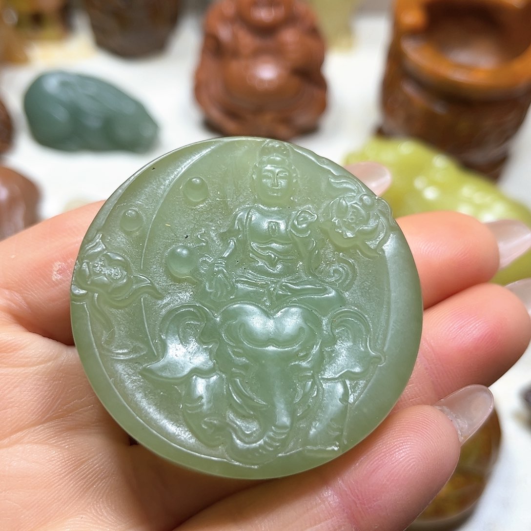 白玉菩提吊坠白玉菩提吊坠