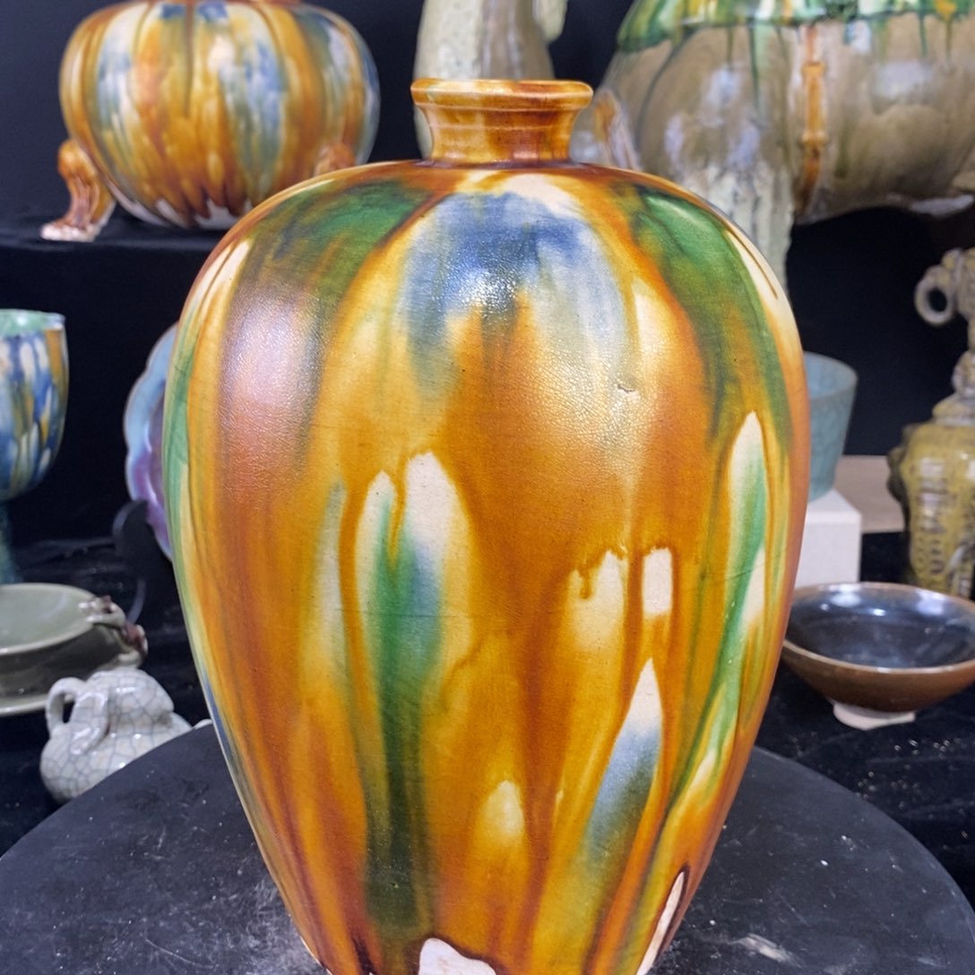 摆件三彩梅瓶瓷器