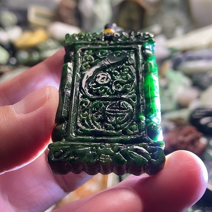 翡翠吊坠(不含链)未镶嵌南**巅