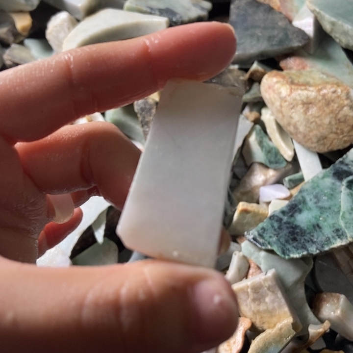 翡翠颈饰未镶嵌天然翡翠