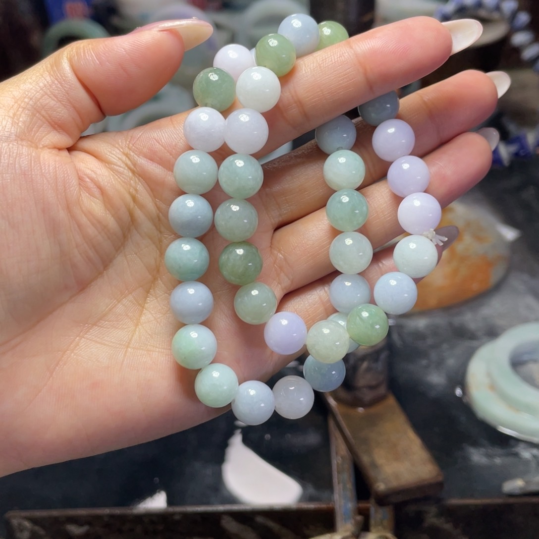 颈饰未镶嵌翡翠手串