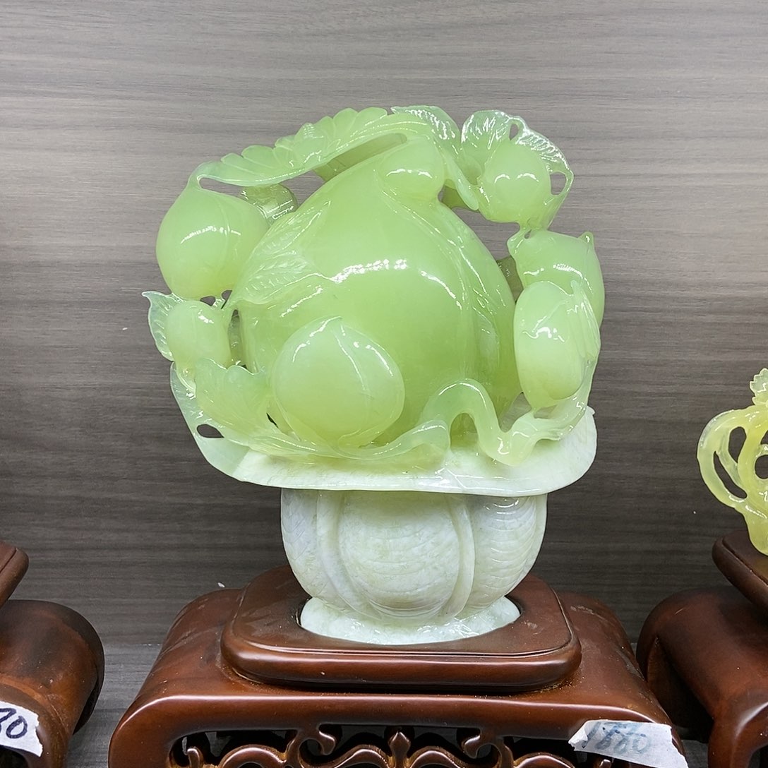 【闪购商品】蛇纹石玉（覆膜）未镶嵌珠宝奇石