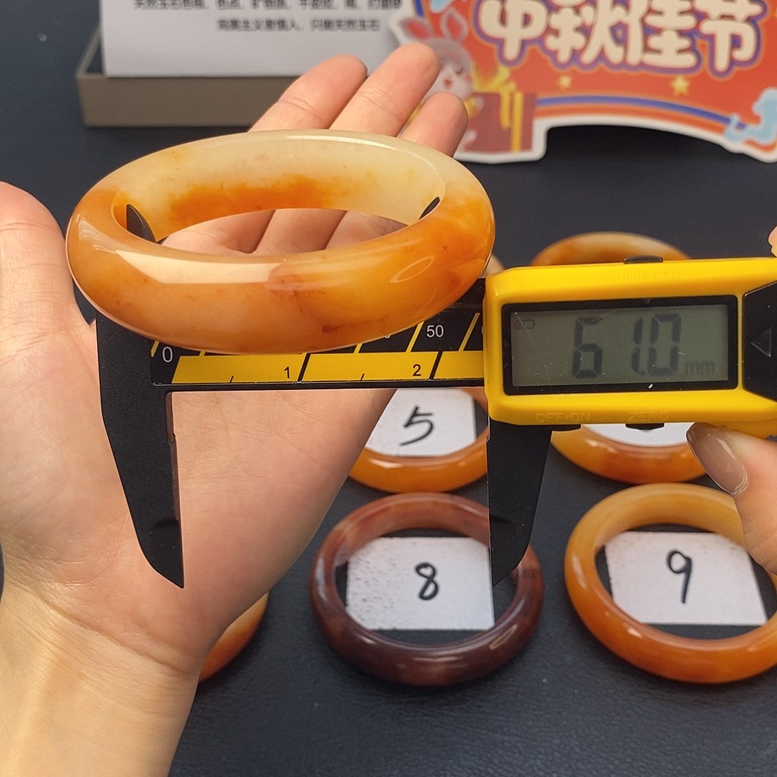 未镶嵌石英质玉（黄龙玉）手镯1号
