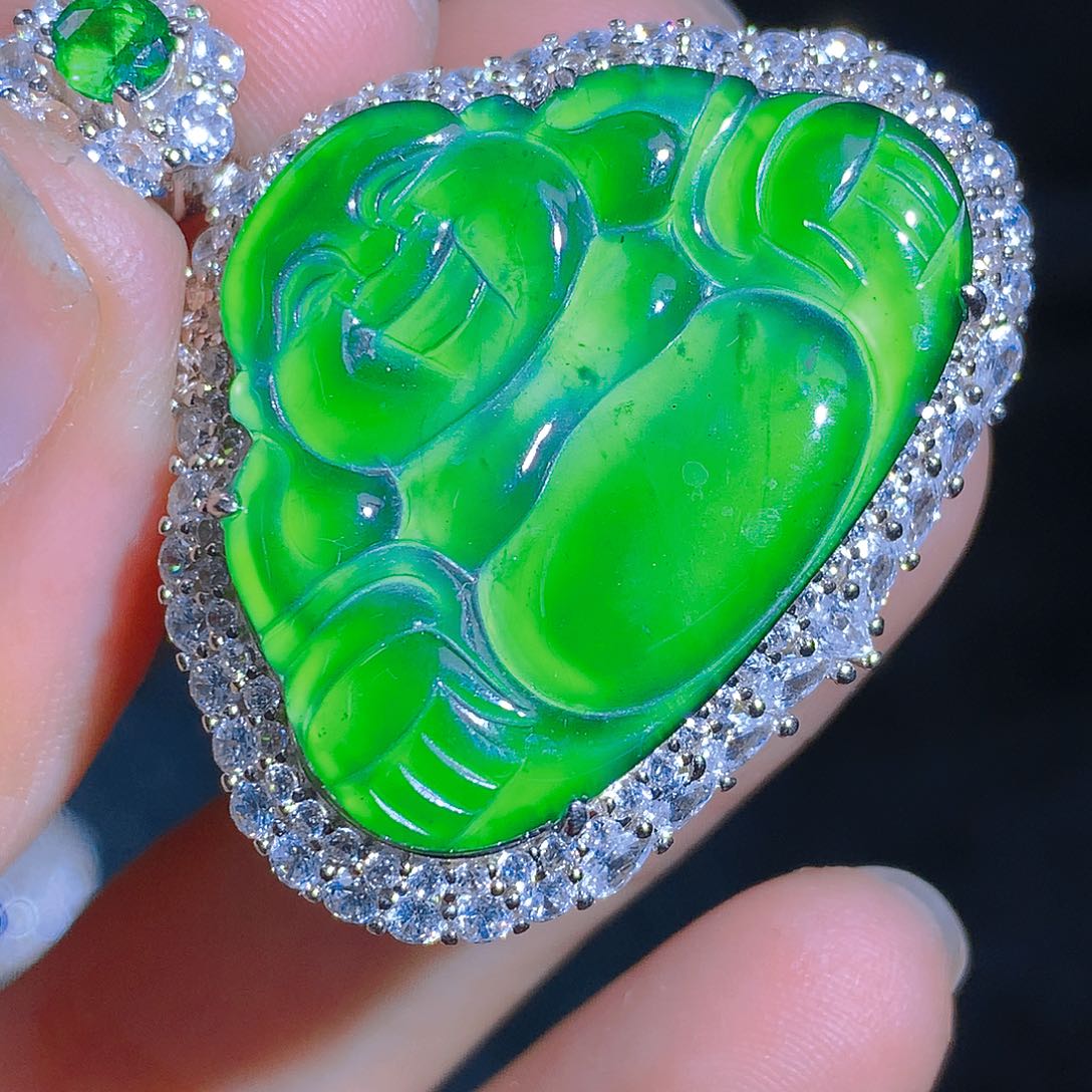 翡翠颈饰银S925镶嵌吊坠