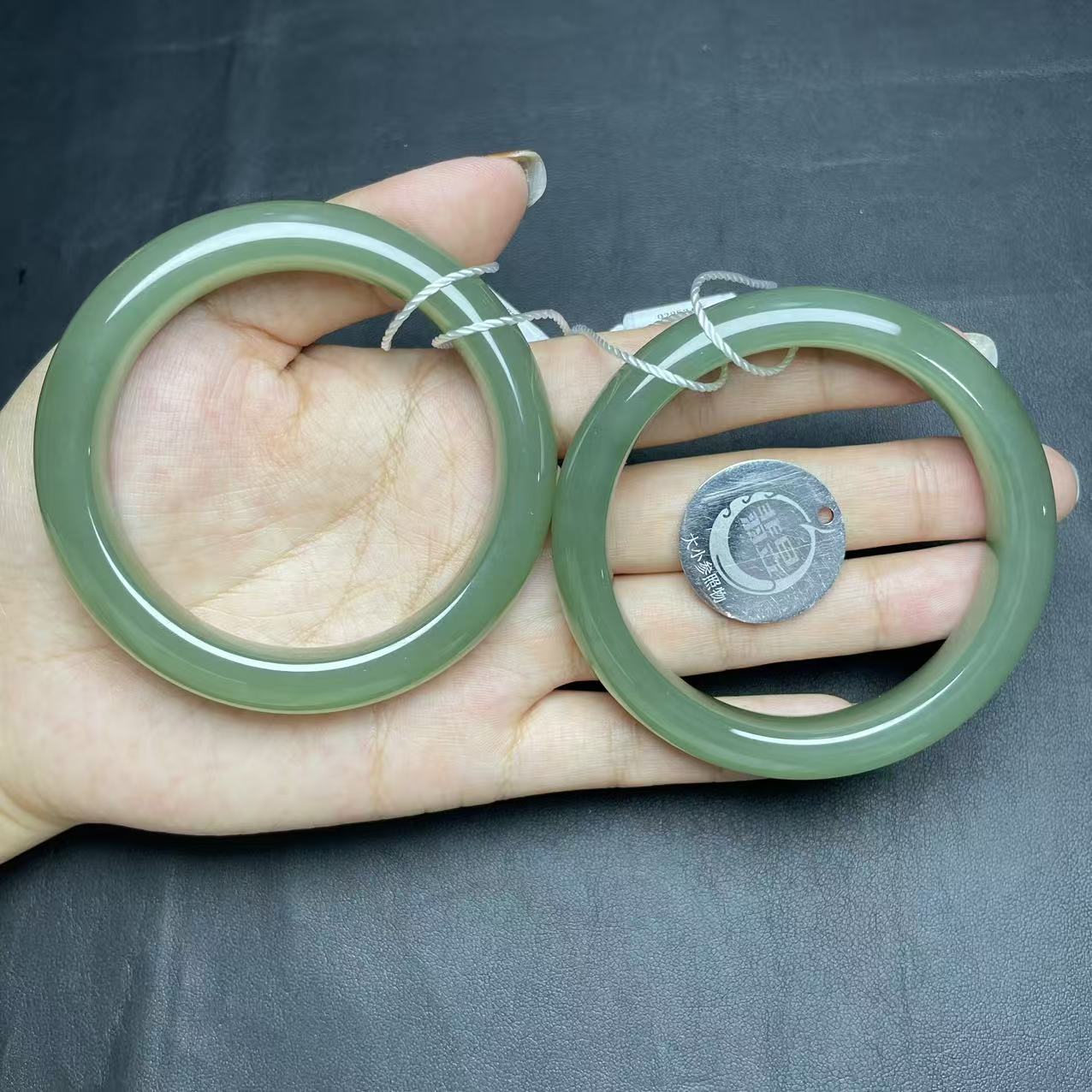 翡昱-SH22-63868-和田玉手镯-多样性发其一