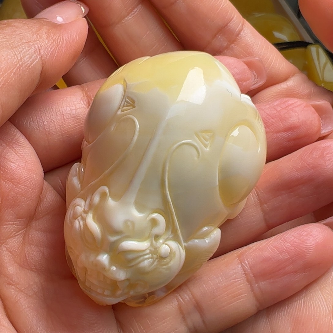 蜜蜡吊坠(不含链)未镶嵌无优化