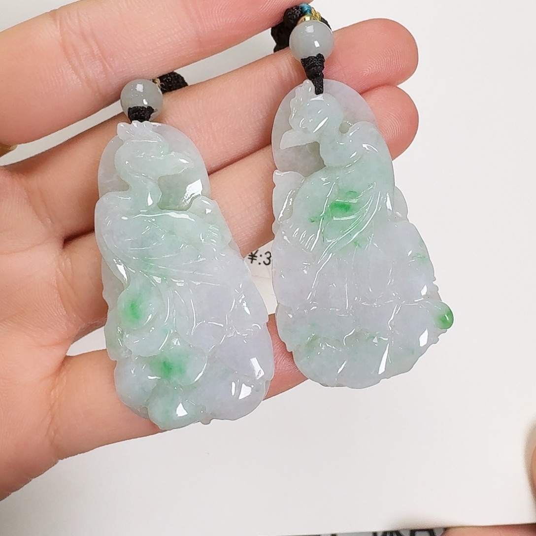 翡翠颈饰未镶嵌凤牌