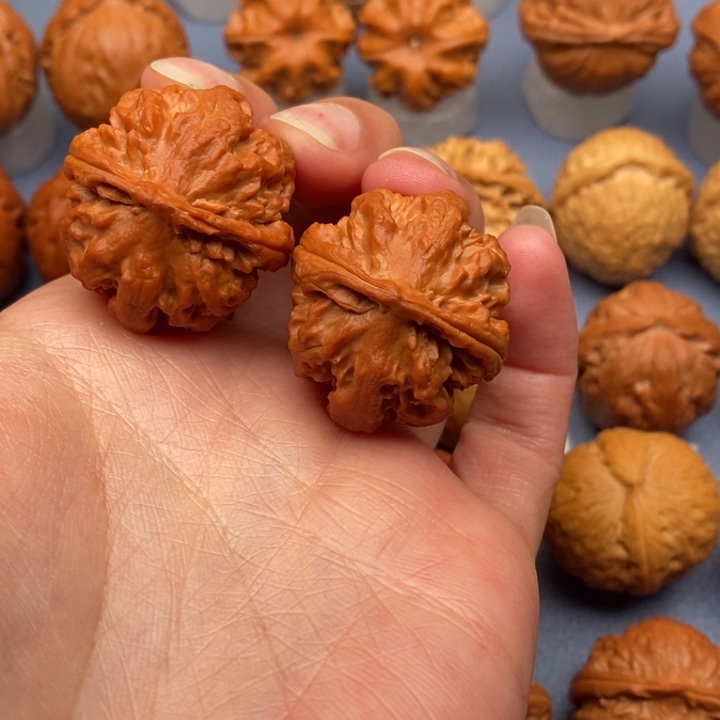 文玩核桃把件肉龙