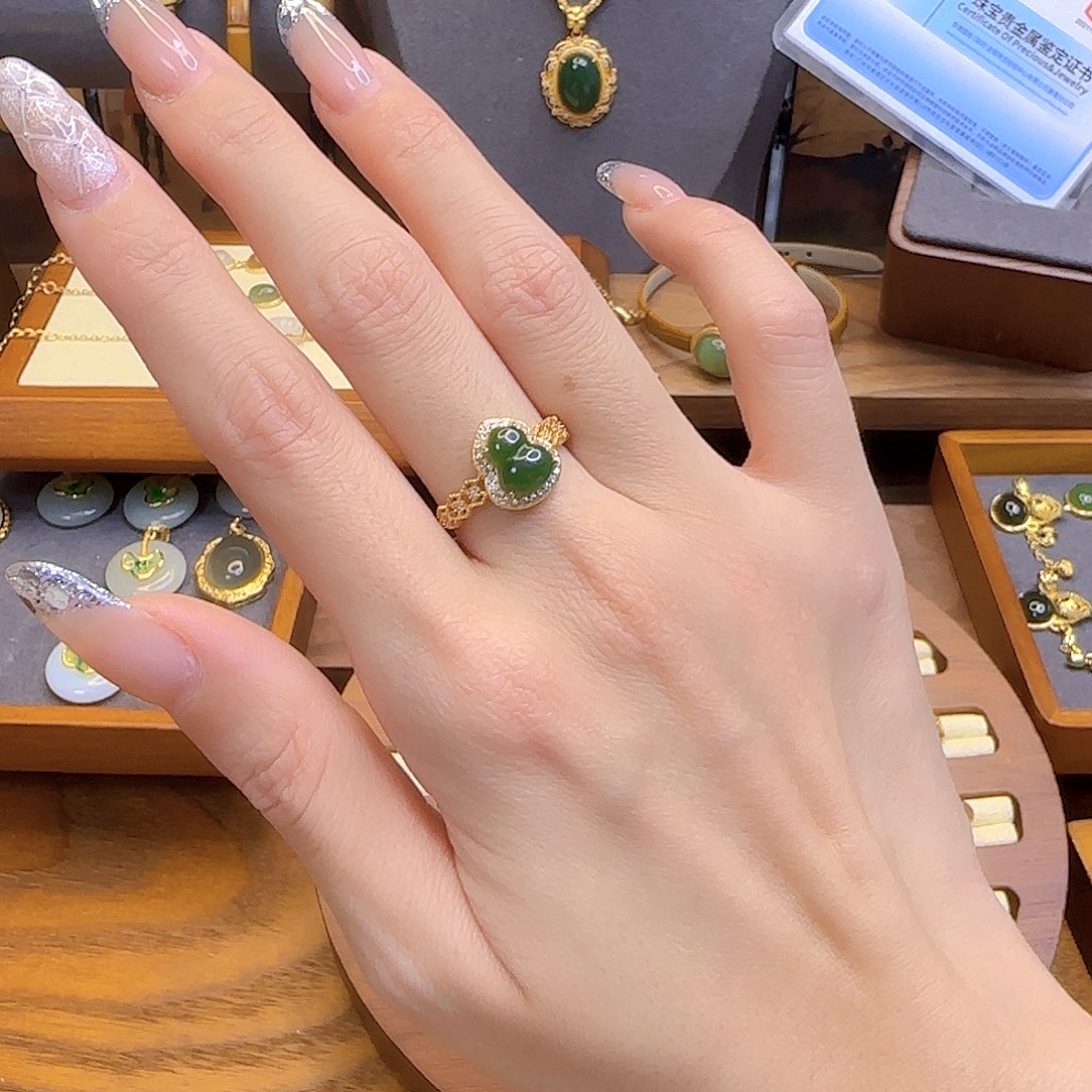 和田玉戒指银S925镀金镶嵌