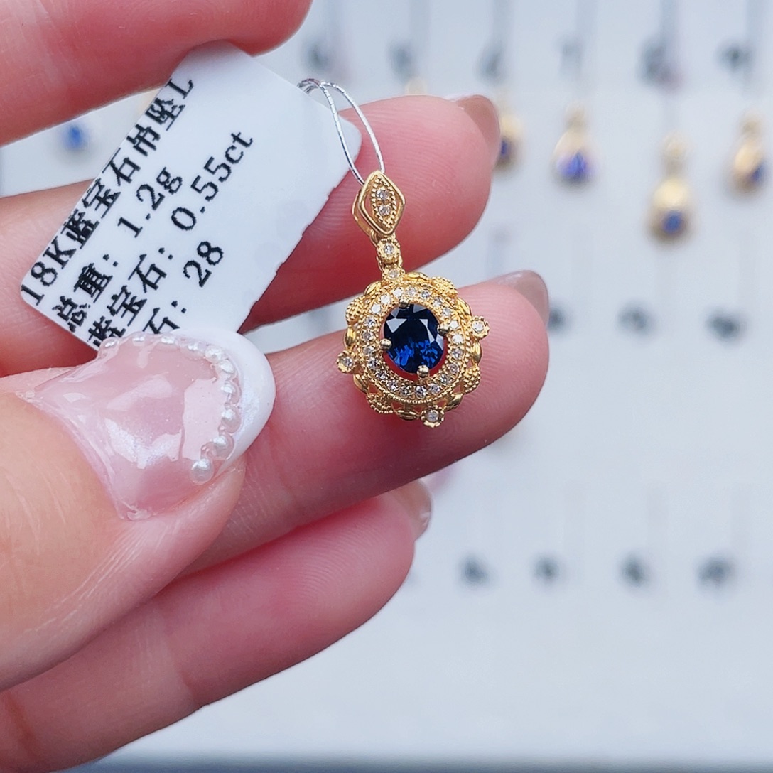 蓝宝石吊坠(不含链)18K金镶嵌
