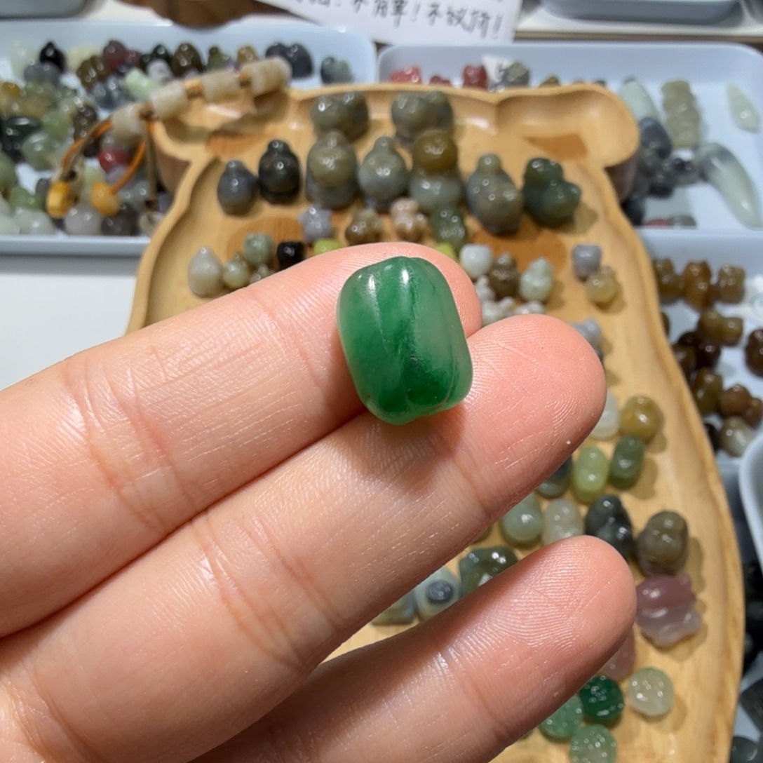 和田玉未镶嵌珠宝奇石