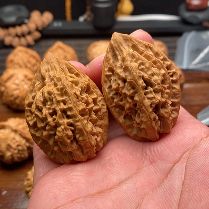 文玩核桃把件红樱枪