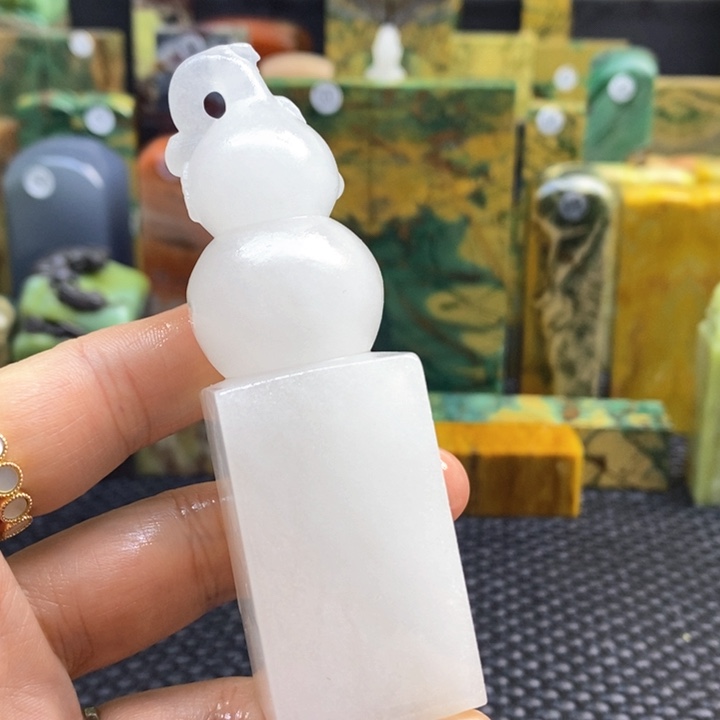 云南石青田石印章石