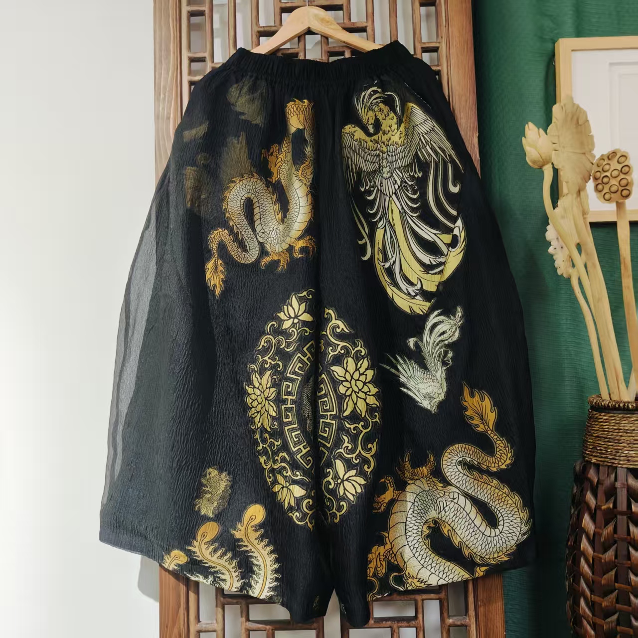 LK040-104  凤徕兮黑底黄色龙凤暗纹提花全松紧加衬花苞裤SK5448