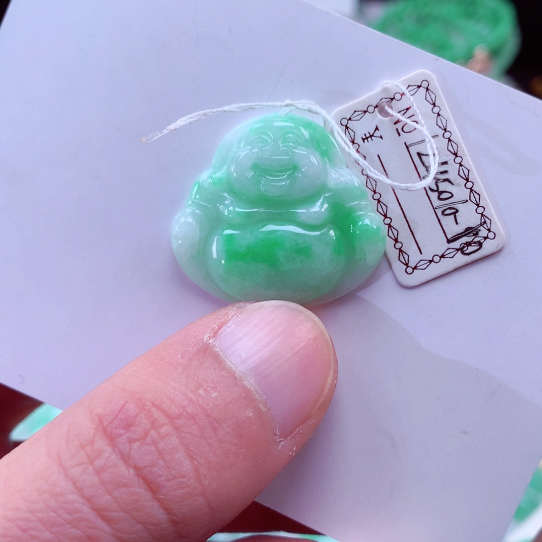 翡翠颈饰未镶嵌翡翠吊坠