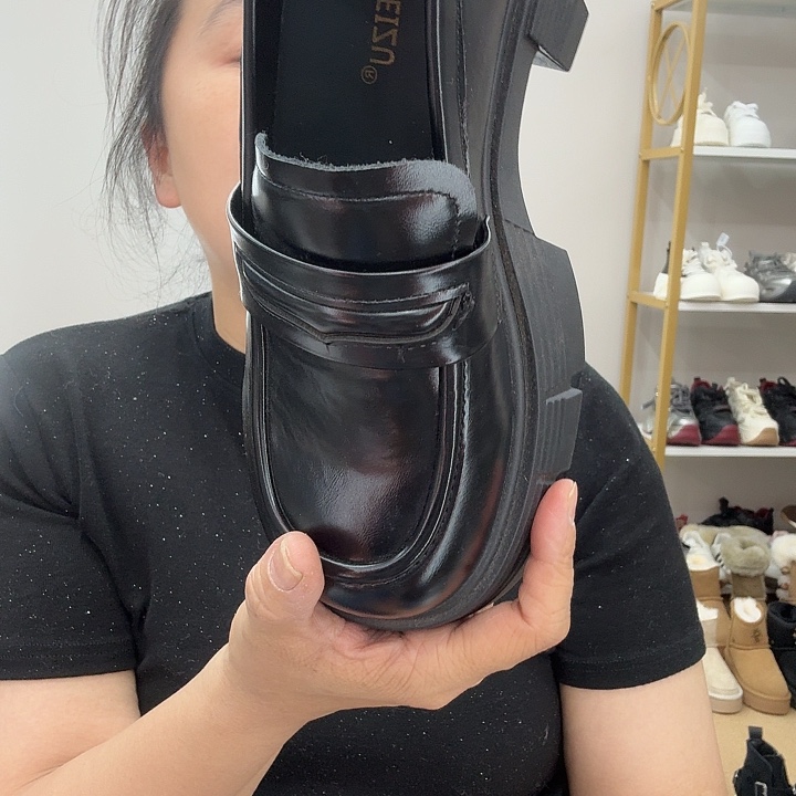 m***w二层牛皮革牛剖层皮革6608黑3999999999