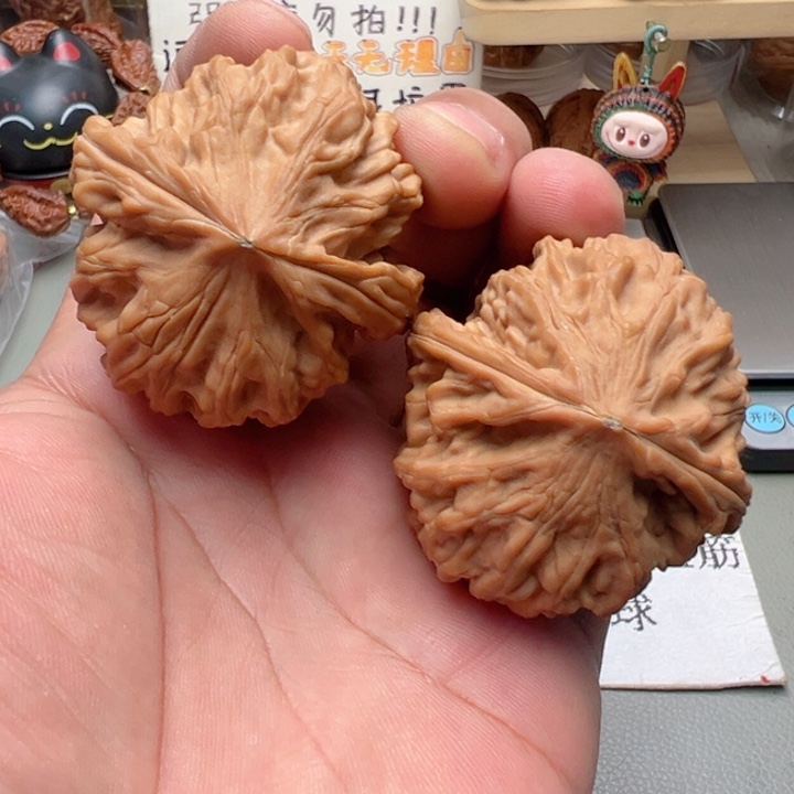 吊坠文玩核桃49尺鸡心