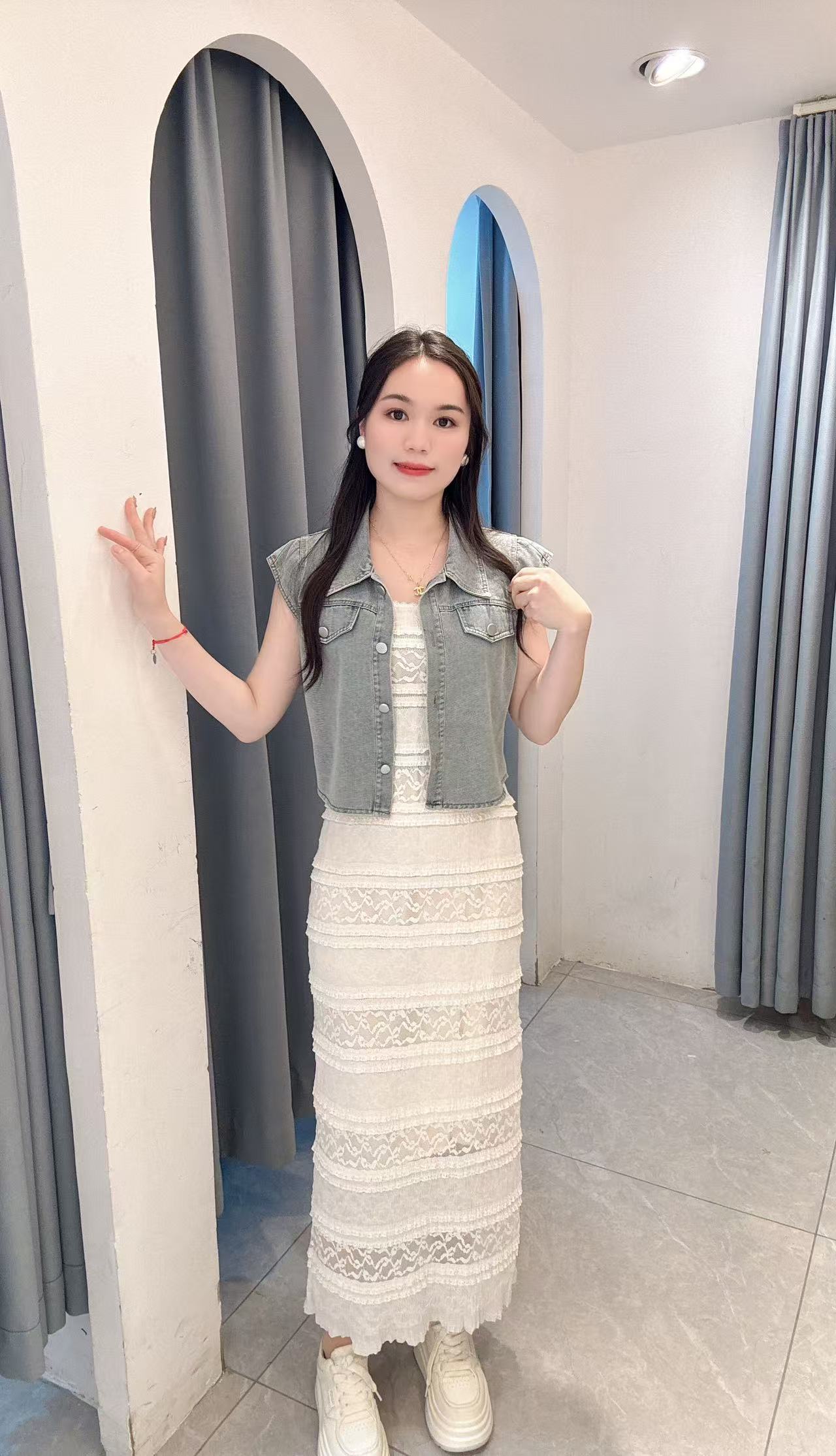 丹妮丝法式时尚套裙中长款蕾丝吊带裙牛仔开衫上衣两件套套裙