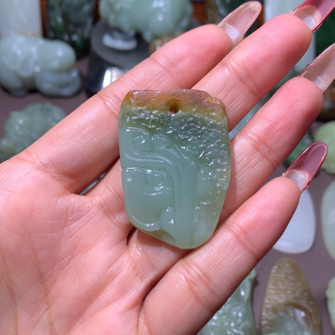 颈饰未镶嵌和田玉