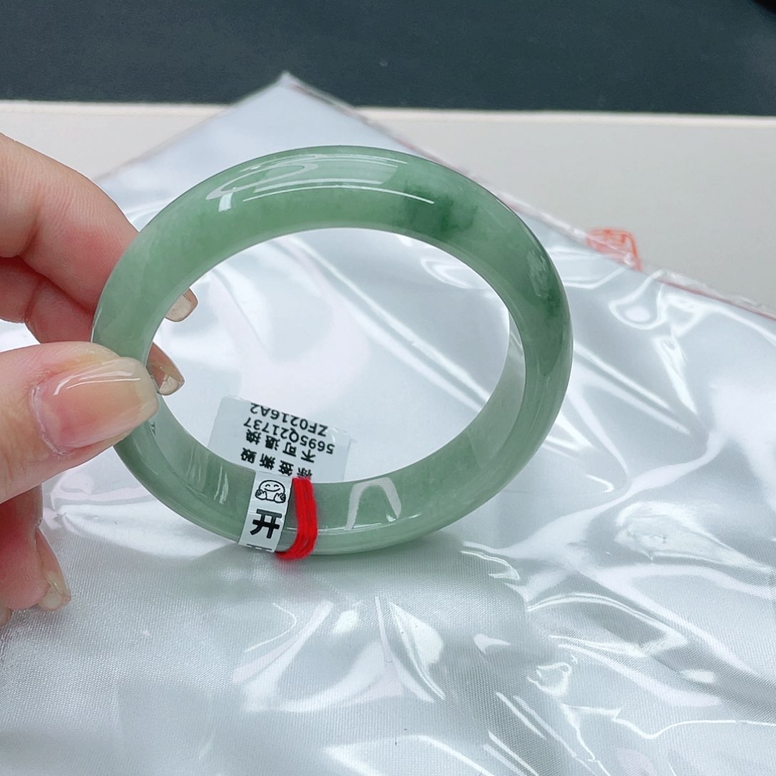 翡翠手镯未镶嵌正56.5