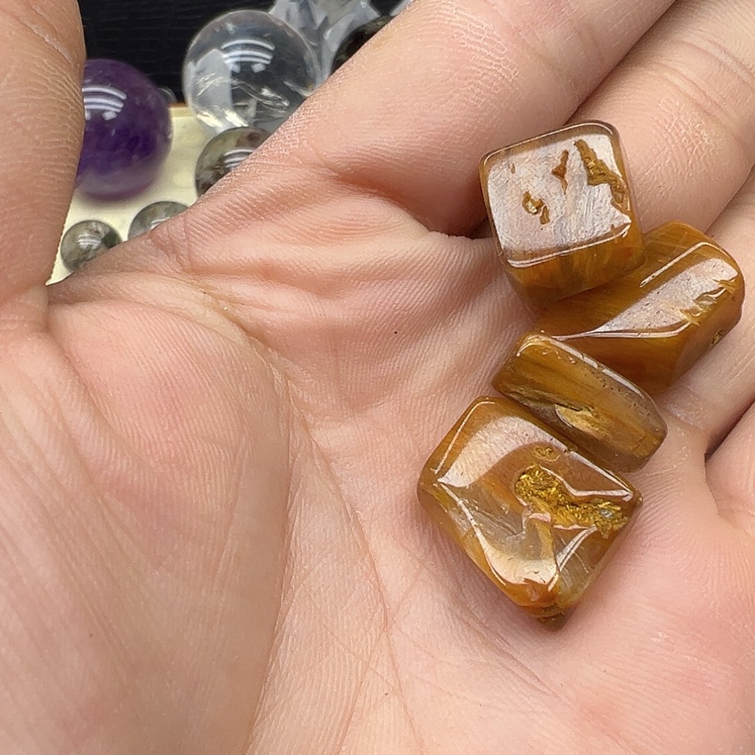 水晶未镶嵌珠宝半成品498