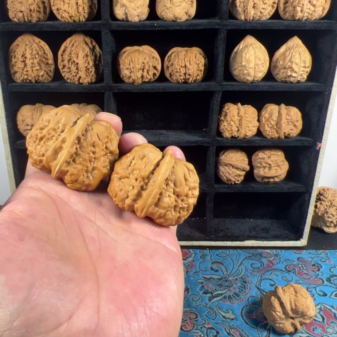 二***车吊坠桃核蛤蟆头44尺寸