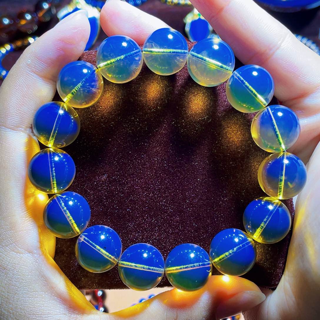 未镶嵌蓝珀裸石14天空蓝