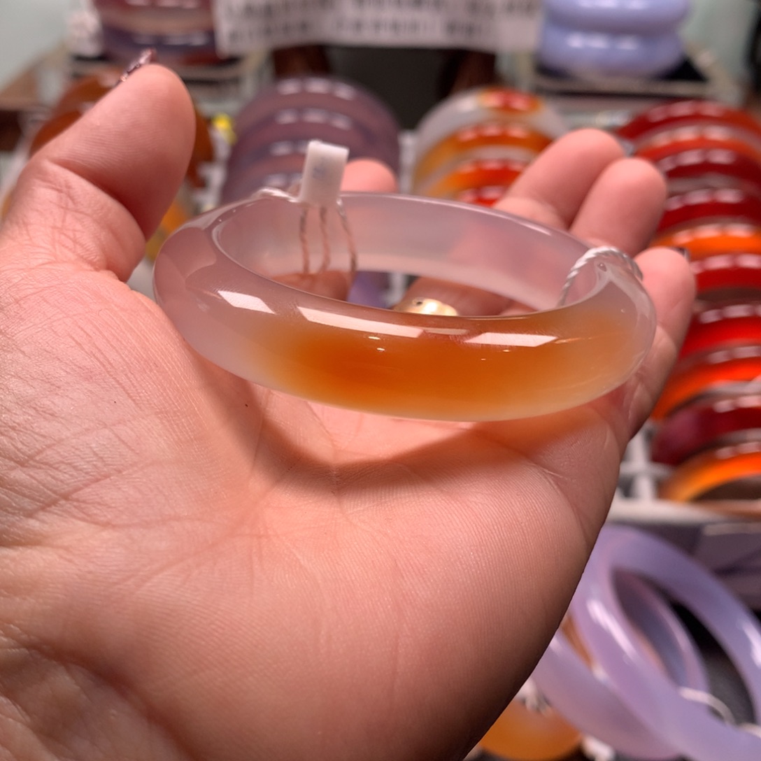 玛瑙/玉髓手镯未镶嵌