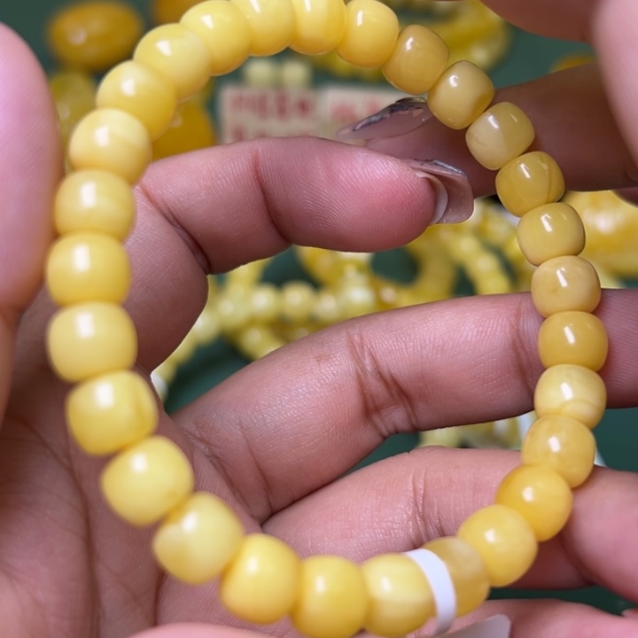 蜜蜡未镶嵌珠宝奇石