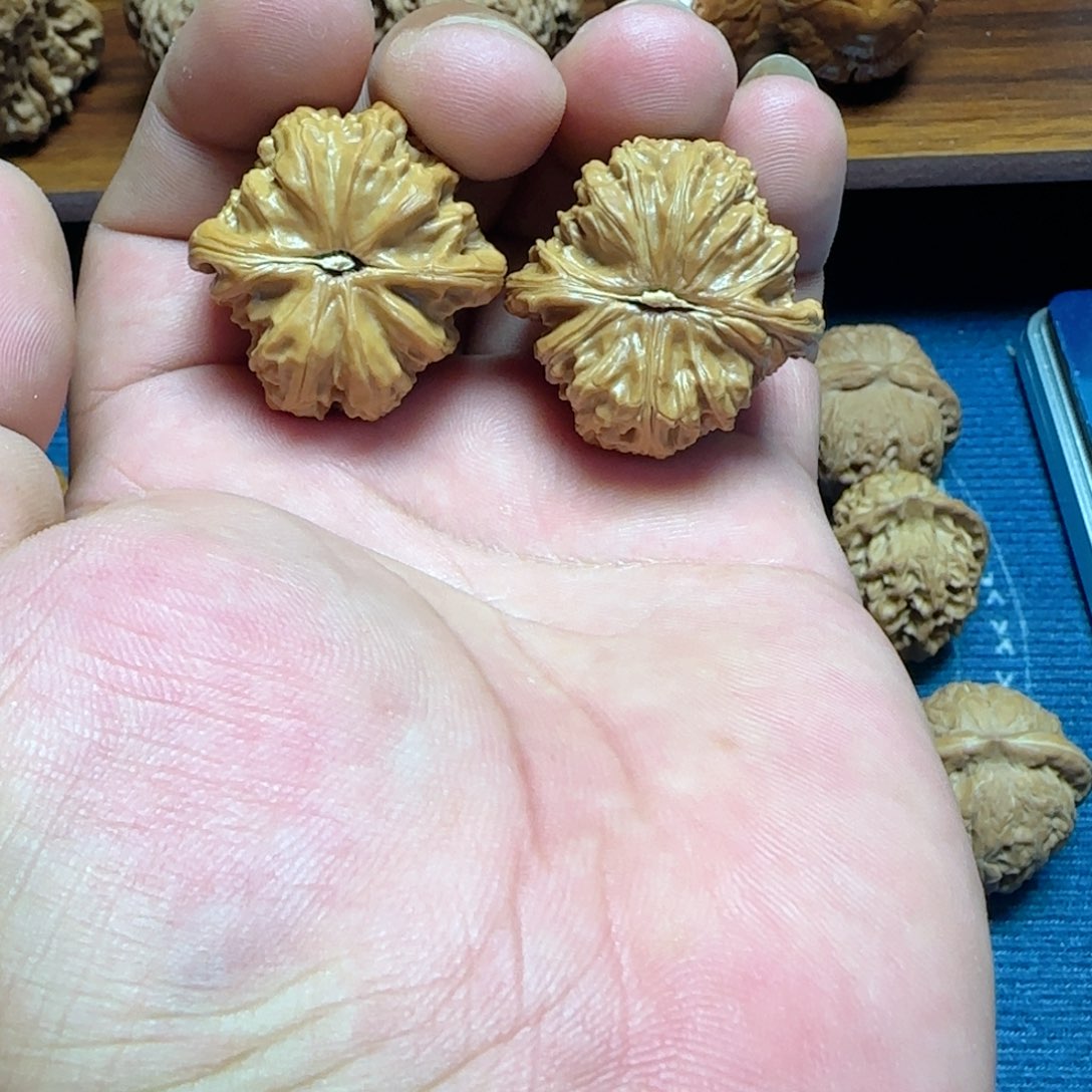 文玩核桃吊坠全品32白狮子手捻