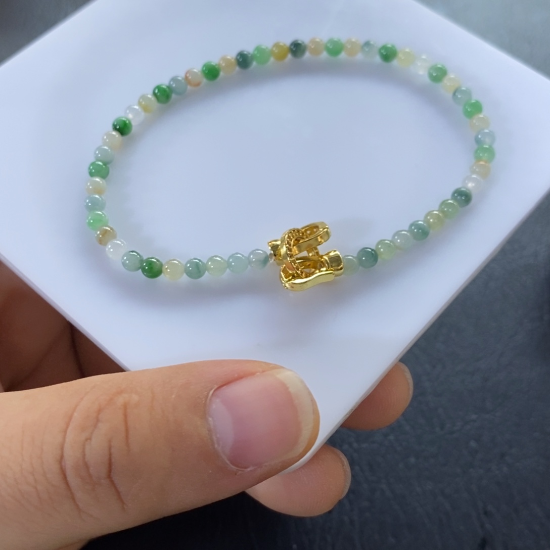 定制翡翠未镶嵌手链卡3.8