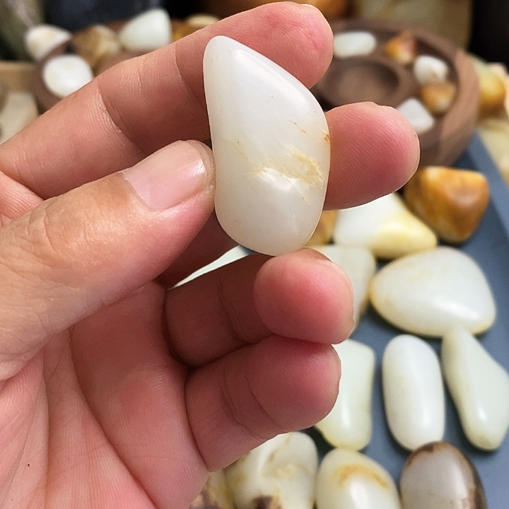 未镶嵌和田玉（糖玉）挂件