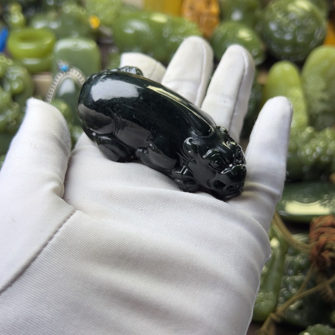 和田玉（青玉）把件未镶嵌