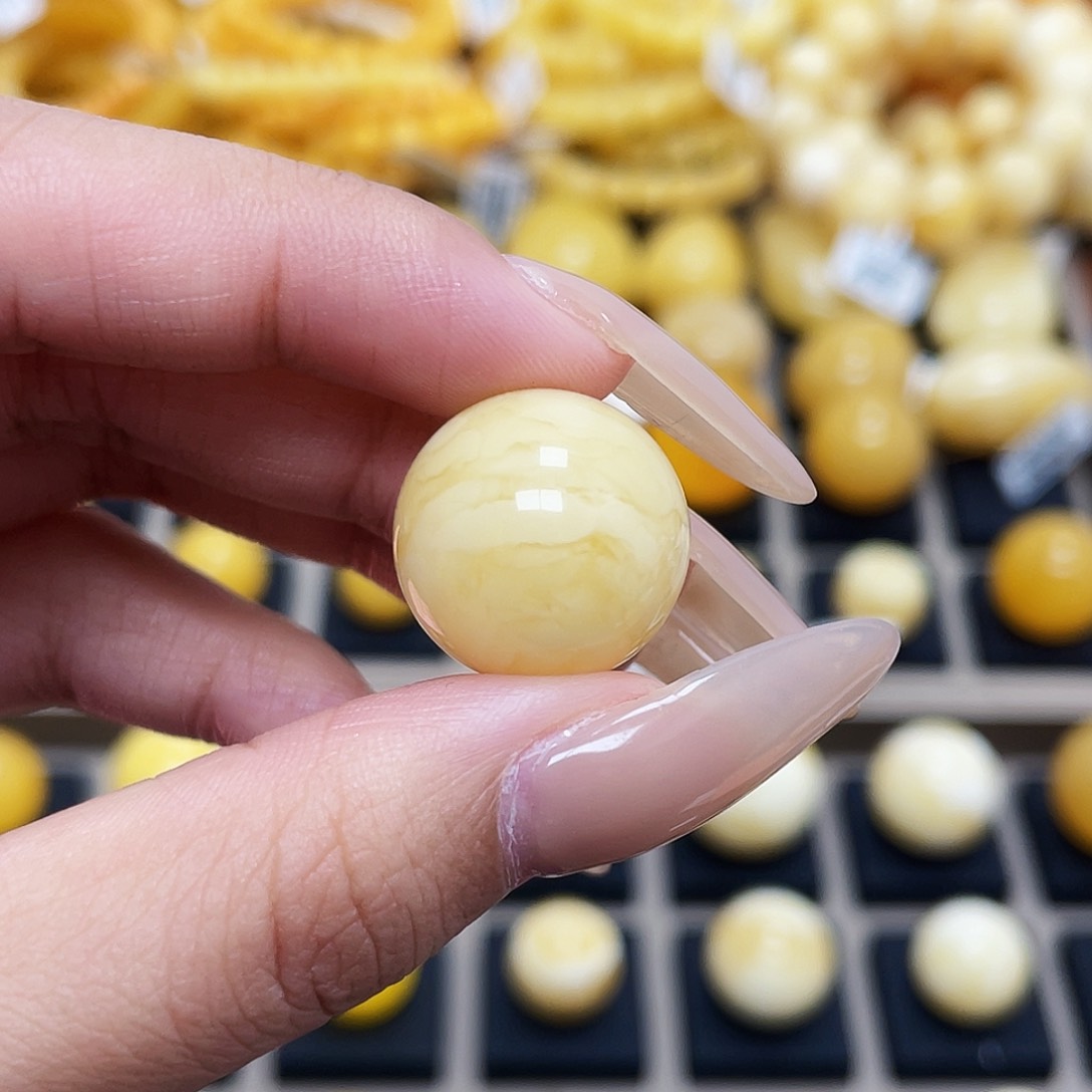 琥珀珠宝奇石未镶嵌17.2mm圆珠 瑕疵