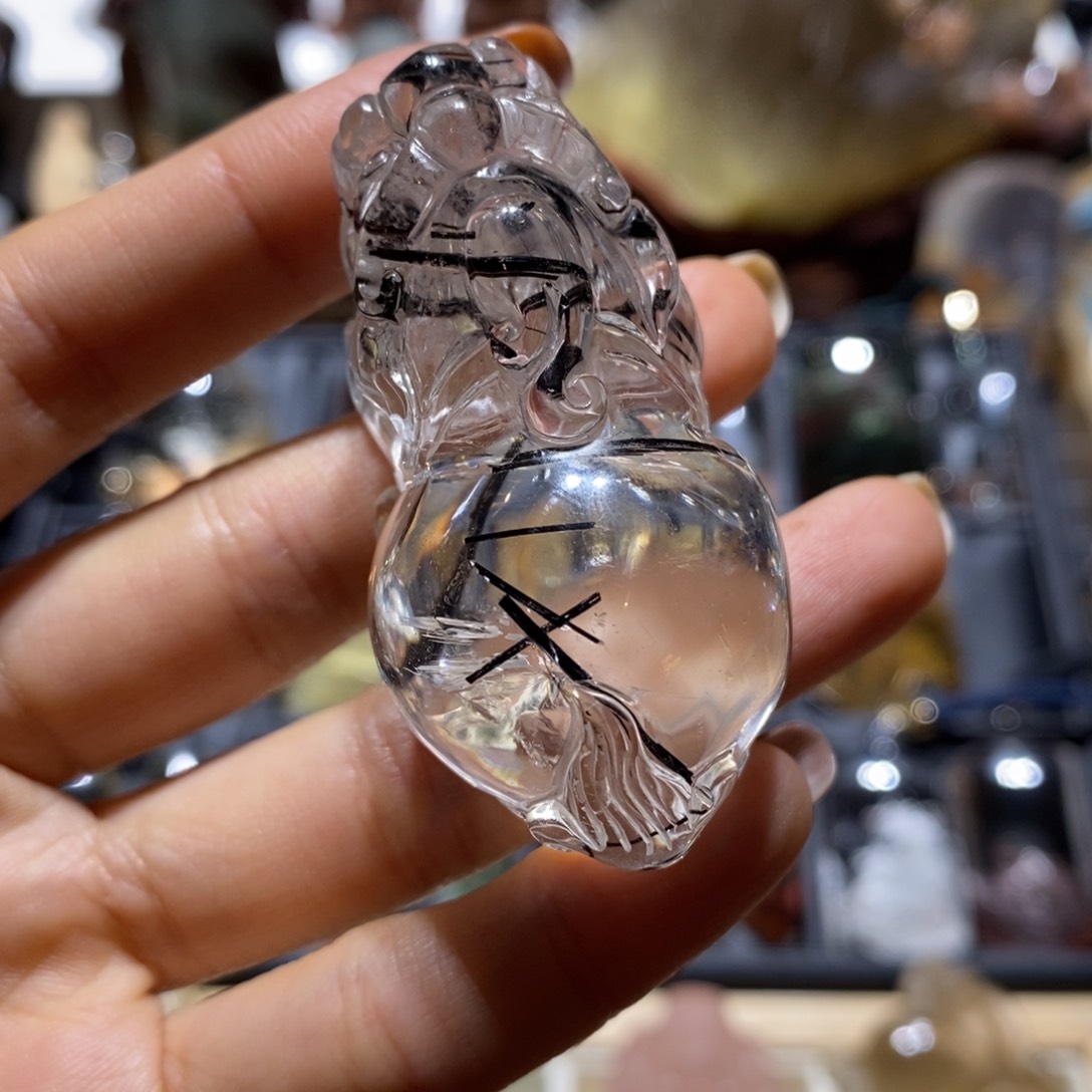 水晶颈饰未镶嵌吞*貔貅