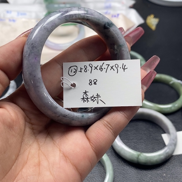 未镶嵌手镯（开口镯）翡翠