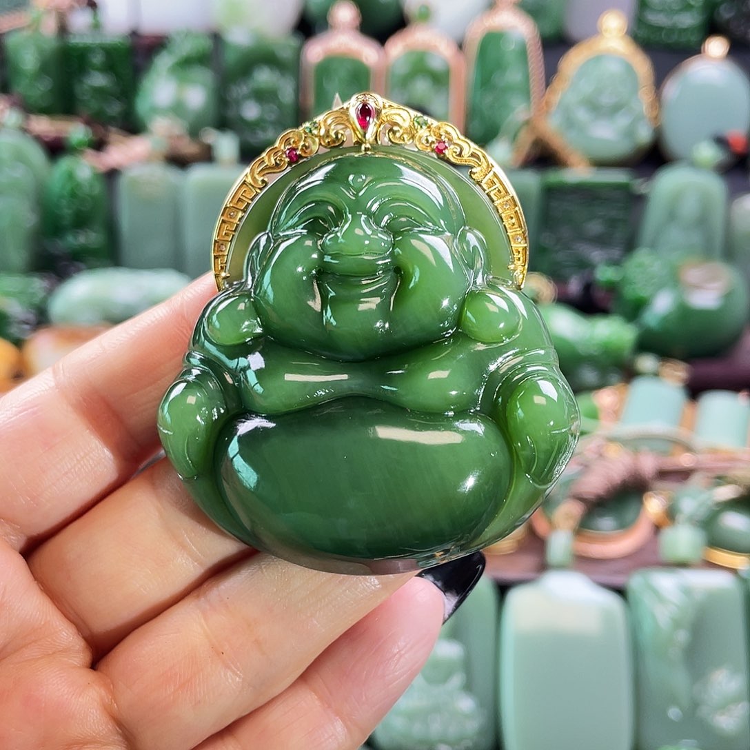 和田玉挂件18K金镶嵌