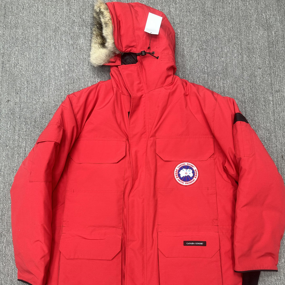 99新 CANADA GOOSE L 加拿大鹅远征款羽绒服红色